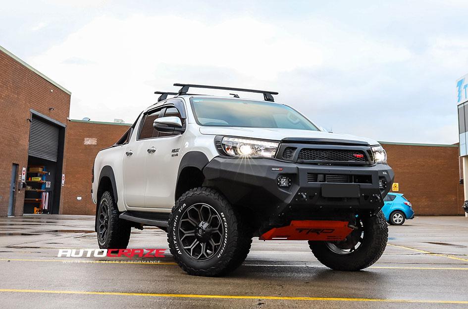 TOYOTA HILUX N80 4WD REPLAY GLOSS BLACK MACHINED DARK TINT